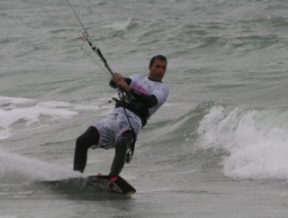 Aprende con los mejores monitores de kitesurf